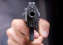 Se quita la vida accidentalmente con un arma de fuego
