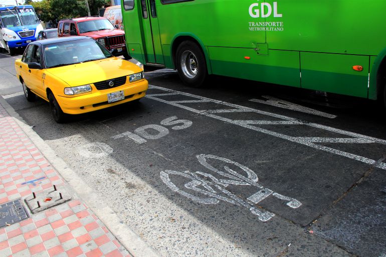 Entrevista sobre la nueva vía ciclista en centro de Gdl Entrevista sobre la nueva vía ciclista en centro de Gdl