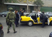 Militares realizan operativo en la zona 5 de Febrero