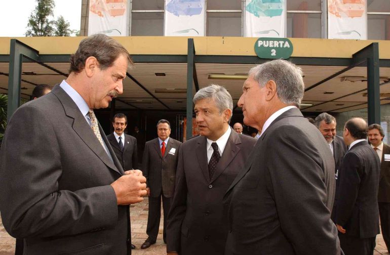 “Voy a dejar esto aquí”: AMLO y Vicente Fox contra la Ley 3de3