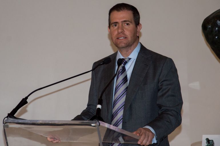 “Deportes”: Alfredo Castillo pone su renuncia sobre la mesa