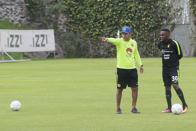 Nacho Ambriz seguirá en el América