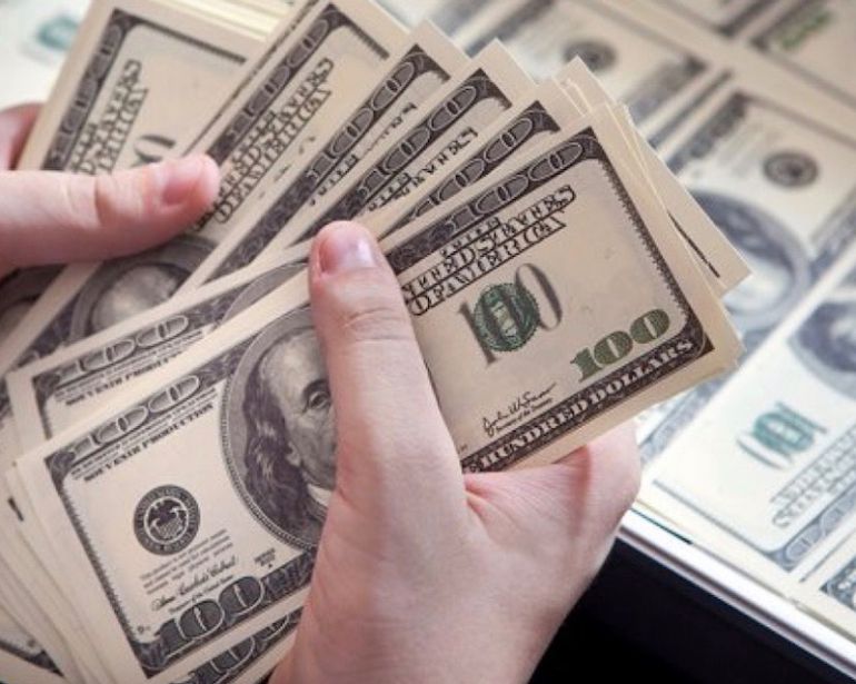 "Los puntos y las puntadas de Verónica": El dólar superó la barrera de los 20 pesos