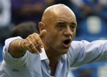 José Luis Sánchez Sola: "Le quitamos el lugar a la gente que estudia"