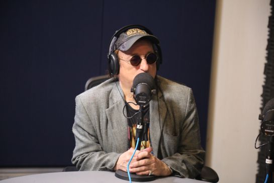 “Martes de Siempre en Domingo” con Javier Gurruchaga “Martes de Siempre en Domingo” con Javier Gurruchaga