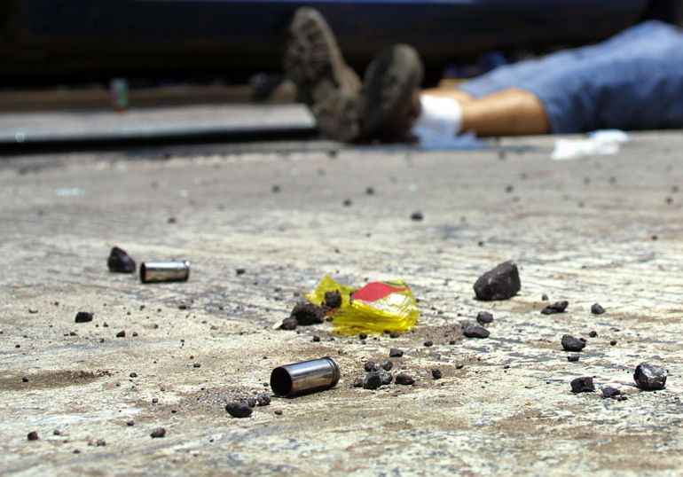 “Anónimus Weso” presenta: Cada vez aparecen más justicieros