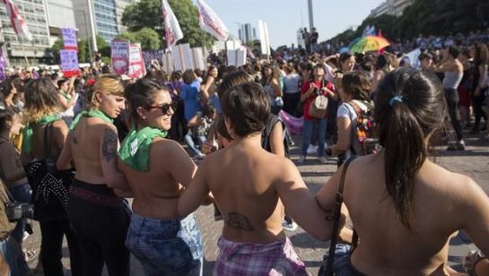 #AsíSopitas: “El tetazo”, una nueva forma de protesta #AsíSopitas: “El tetazo”, una nueva forma de protesta