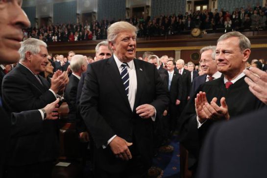 Se presenta Trump ante congresistas con un tono más moderado Se presenta Trump ante congresistas con un tono más moderado