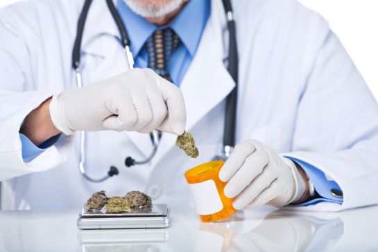 #AsíSopitas: País latinoamericano venderá marihuana en sus farmacias #AsíSopitas: País latinoamericano venderá marihuana en sus farmacias
