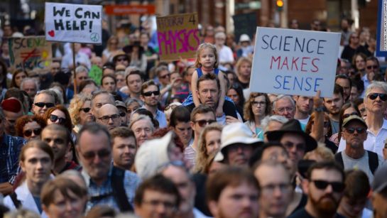 #AsíSopitas: Científicos del mundo exigen a sus gobiernos mayor apoyo a la ciencia #AsíSopitas: Científicos del mundo exigen a sus gobiernos mayor apoyo a la ciencia