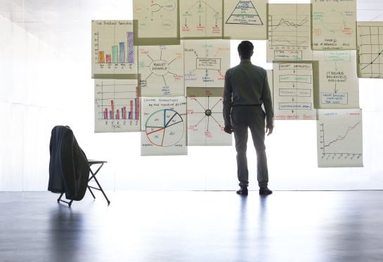 Las 4 decisiones que tienes que tomar para escalar tu empresa Las 4 decisiones que tienes que tomar para escalar tu empresa