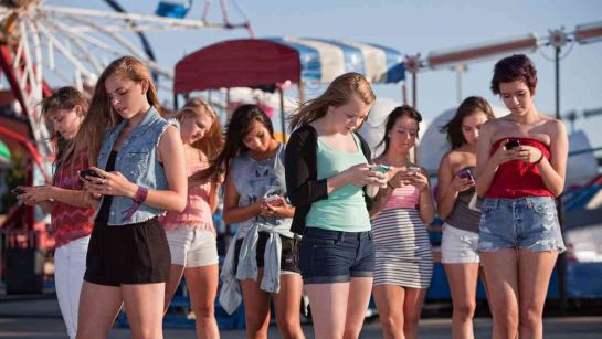 Millennials vs Generación Z Millennials vs Generación Z