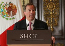 Advierte Meade presupuesto 2018 austero