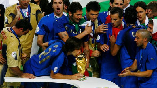Pirlo se retira luego de 23 años de carrera Pirlo se retira luego de 23 años de carrera