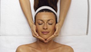 Belleza: ¿Cómo mantener la cara joven? Belleza: ¿Cómo mantener la cara joven?