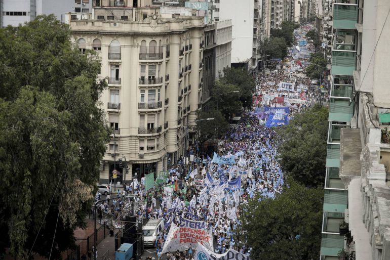 Huelga en Argentina deja a 5 millones de niños sin clases