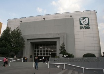 IMSS entrega contratos millonarios a red de empresas familiar
