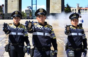 Cobarde y ruin el policía que mató al joven: Raymundo Collins Cobarde y ruin el policía que mató al joven: Raymundo Collins
