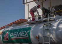 Gasolineras vendían combustible donado por Pemex; Lozoya no lo recuerda