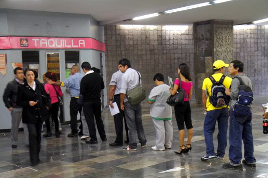 SOPITAS: El metro de la Ciudad de México cumple 50 años SOPITAS: El metro de la Ciudad de México cumple 50 años