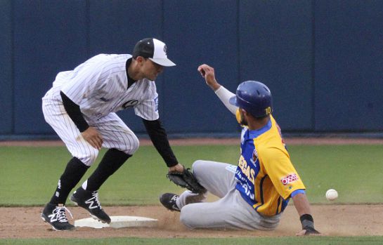 ¿Cuánto cuesta anualmente un equipo de béisbol? ¿Cuánto cuesta anualmente un equipo de béisbol?