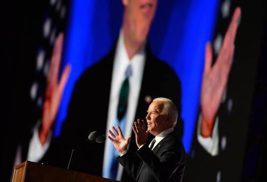 Biden hizo historia al convertirse en el presidente más votado con casi 75 millones de papeletas en su favor Biden hizo historia al convertirse en el presidente más votado con casi 75 millones de papeletas en su favor