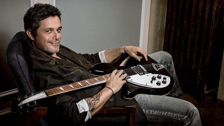 Alejandro Sanz detiene un concierto para defender a una fan