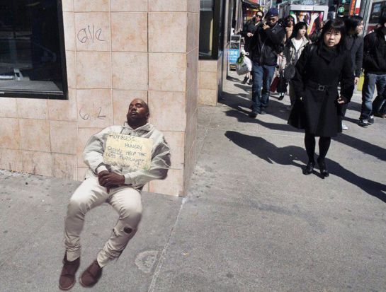 Kim Kardashian publica foto de Kanye West dormido y el Internet lo convierte en un meme Kim Kardashian publica foto de Kanye West dormido y el Internet lo convierte en un meme