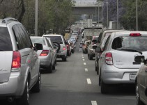 ¡OJO! Todos los autos con engomado rojo dejan de circular este miércoles en el Valle de México