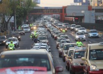Por Contingencia, este jueves no circulan todos los vehículos con engomado verde