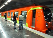 Aquí los horarios en que va a operar el metro los días santos