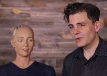 Robot sorprende con sus declaraciones