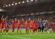 Liverpool avanzó a semifinales de Europa League de manera dramática
