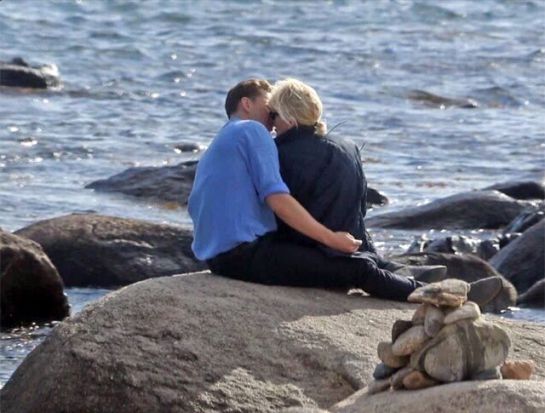Captan a Taylor Swift y Tom Hiddlestone besándose Captan a Taylor Swift y Tom Hiddlestone besándose