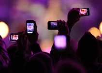 Apple podría bloquear la cámara de tu celular en conciertos