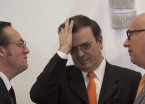 Ordenan embargo contra Ebrard por adeudo con Sandoval Íñiguez