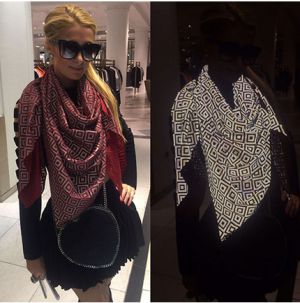 Este pañuelo es la pesadilla de todos los paparazzi Este pañuelo es la pesadilla de todos los paparazzi
