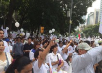 Miles de personas marchan en la CDMX en defensa de la familia tradicional