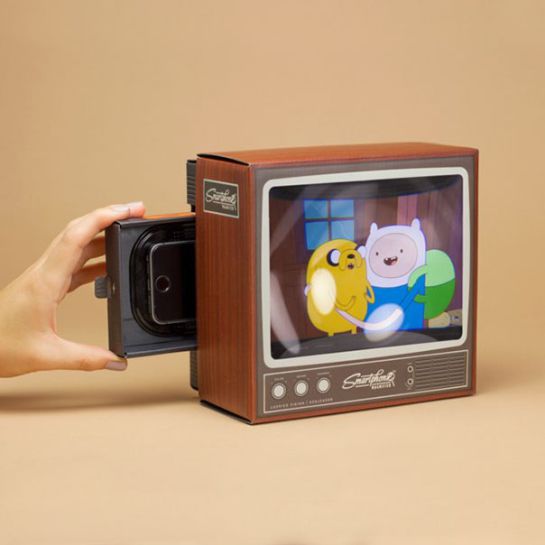 Este lente convierte tu smartphone en una televisión antigua Este lente convierte tu smartphone en una televisión antigua