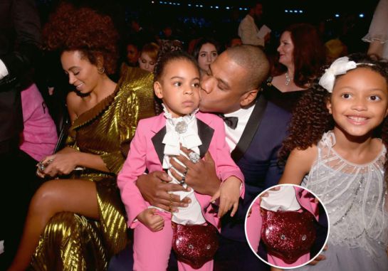 No te imaginas el precio del bolso que lució Blue Ivy en los Grammy No te imaginas el precio del bolso que lució Blue Ivy en los Grammy