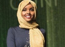 Halima Aden, modelo que rompe paradigmas