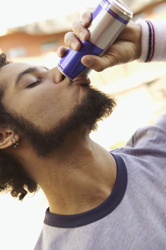 Razones por las cuales no debes consumir ‘bebidas energéticas’ Razones por las cuales no debes consumir ‘bebidas energéticas’