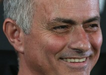 El noble gesto de Mourinho con Claudio Ranieri en su conferencia de prensa
