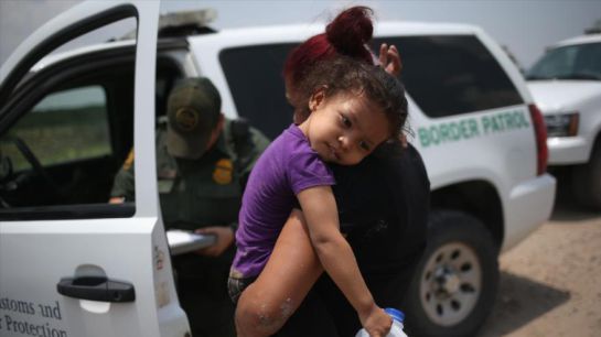 Gobierno de Trump separará a las madres de sus niños si cruzan la frontera de manera ilegal Gobierno de Trump separará a las madres de sus niños si cruzan la frontera de manera ilegal