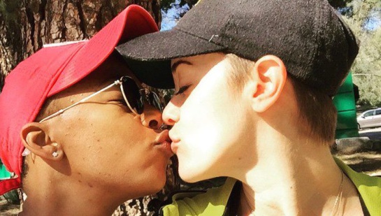 Actriz y guionista de la serie OITNB contraen nupcias Actriz y guionista de la serie OITNB contraen nupcias