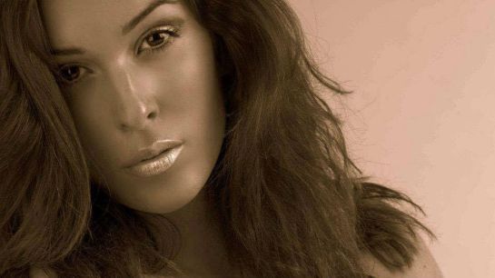 Modelo muestra su rostro después de que su novio la rociara con ácido Modelo muestra su rostro después de que su novio la rociara con ácido