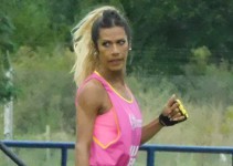 Una transexual podrá jugar hockey con las mujeres