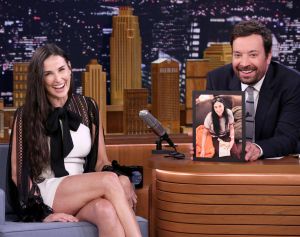 Demi Moore pierde dientes frontales por una razón Demi Moore pierde dientes frontales por una razón