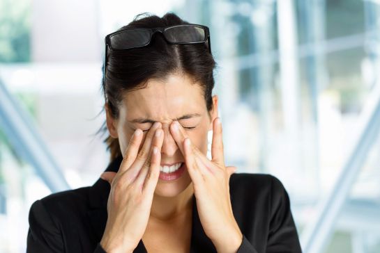 7 hábitos que los dermatólogos quieren que dejes de hacer lo más antes posible 7 hábitos que los dermatólogos quieren que dejes de hacer lo más antes posible
