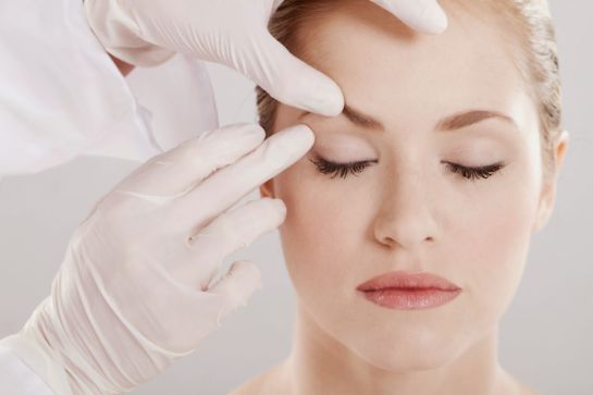 7 hábitos que los dermatólogos quieren que dejes de hacer lo más antes posible 7 hábitos que los dermatólogos quieren que dejes de hacer lo más antes posible